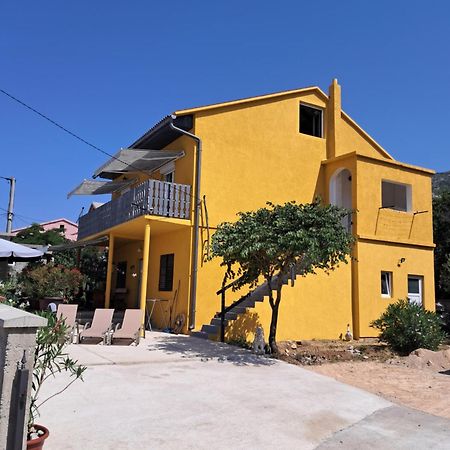 Apartments Mara Bela Карлобаг Экстерьер фото