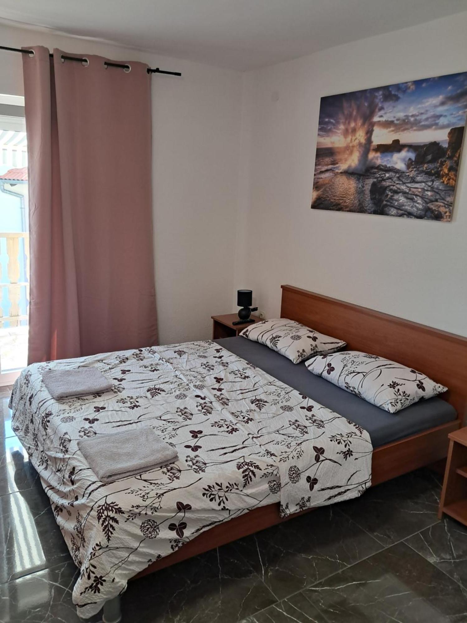 Apartments Mara Bela Карлобаг Экстерьер фото