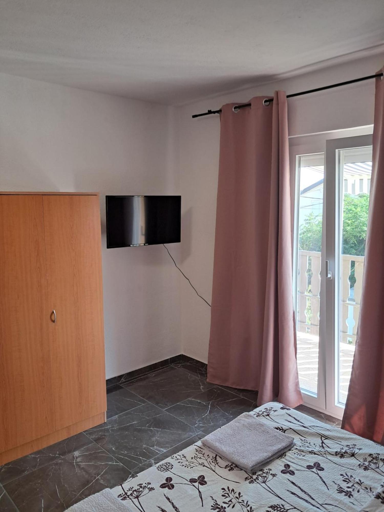Apartments Mara Bela Карлобаг Экстерьер фото