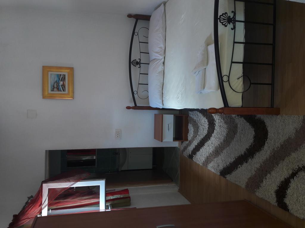 Apartments Mara Bela Карлобаг Экстерьер фото